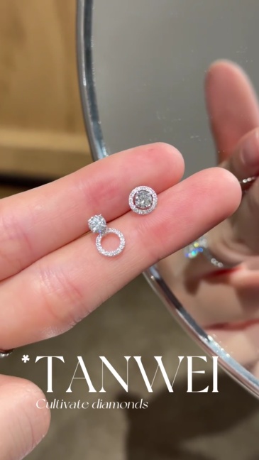 18K White Gold Modern Classics Round  Cut Lab Diamond Studs