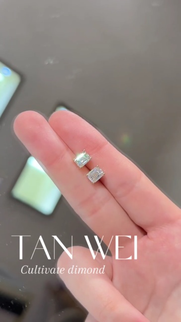 18K White Gold Stunning  Emerald Cut Lab Diamond Studs