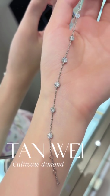 18K White  Gold  Round Cut Lab-Diamond Bezel-Set Bracelet