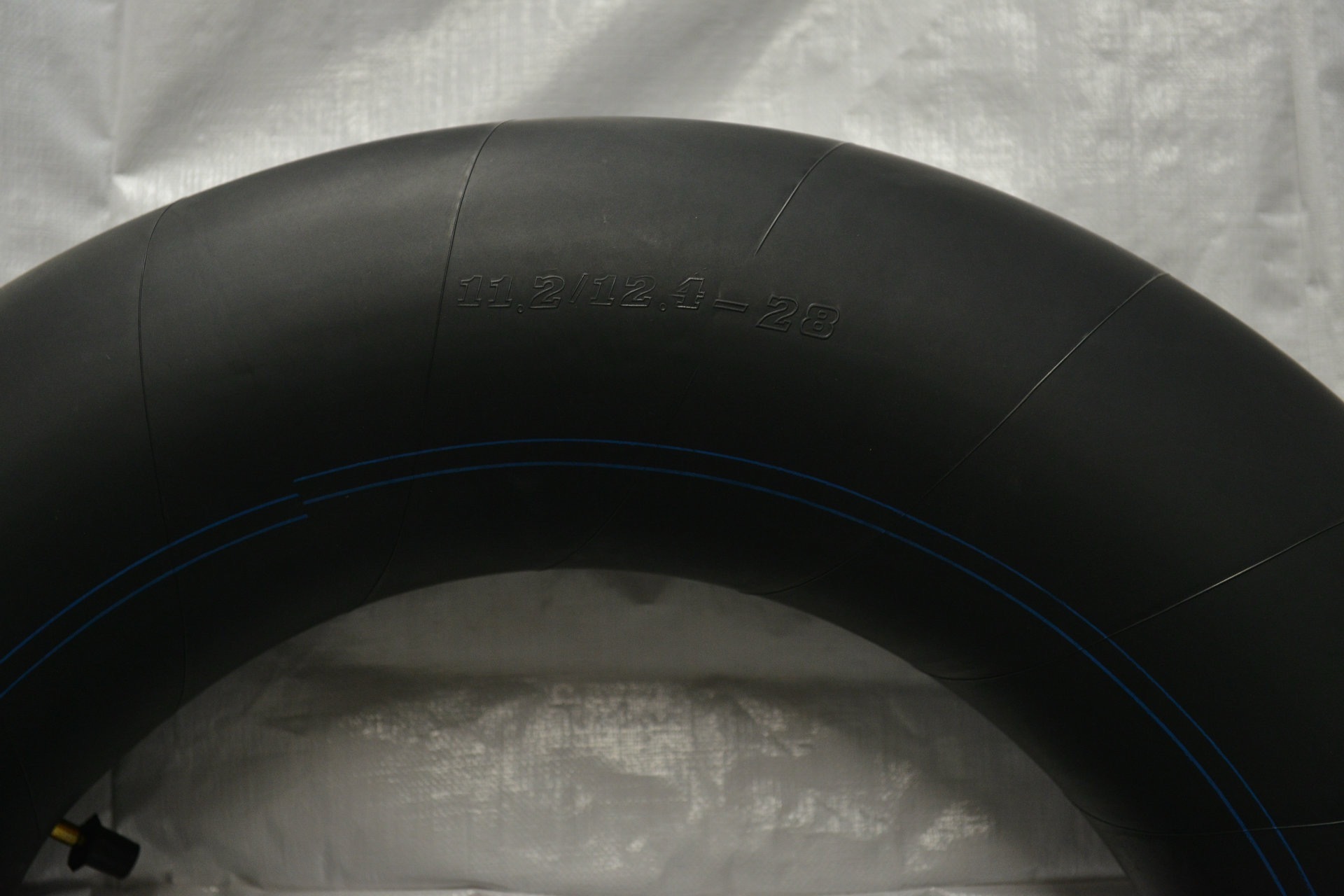 Natural inner tubes: agricultural vehicles, rickshaws