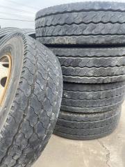 Second hand all-steel radial truck tires in the R17.5-R22.5 series.