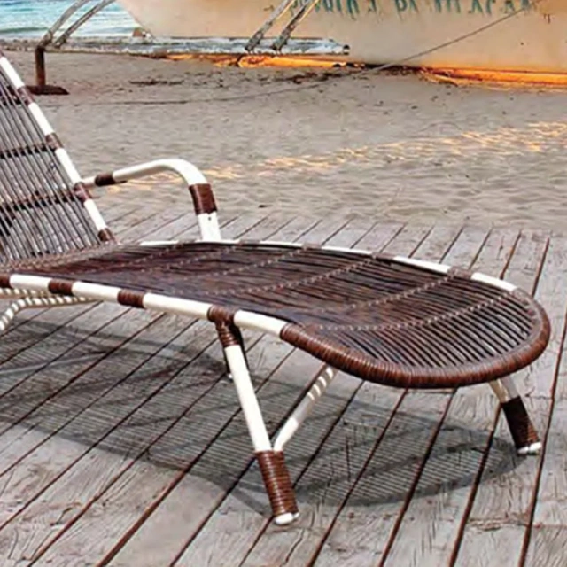 Beachfront Wicker Reclining Chair with Round Side Table,Beachfront Wicker Reclining Chair with Round Side Table