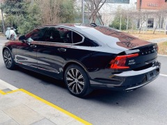2023 Volvo S90 B5 Momentum Luxury Edition