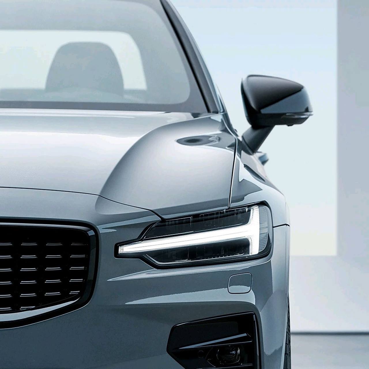 2023 Volvo S60 B4 Inscription Luxury Edition