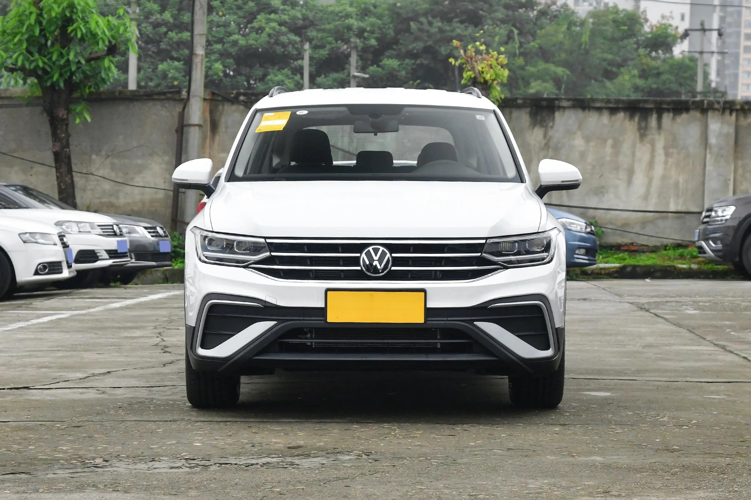 2022 Tiguan L 330TSI automatic two - wheel drive Comfort Edition