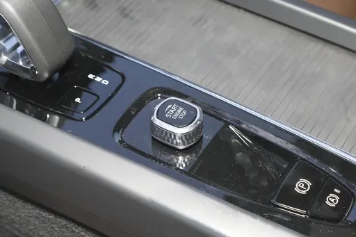 2024 Volvo S60 B4 Inscription Luxury Edition
