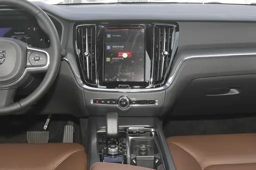 2024 Volvo S60 B4 Inscription Luxury Edition