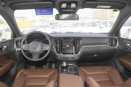 2024 Volvo S60 B4 Inscription Luxury Edition
