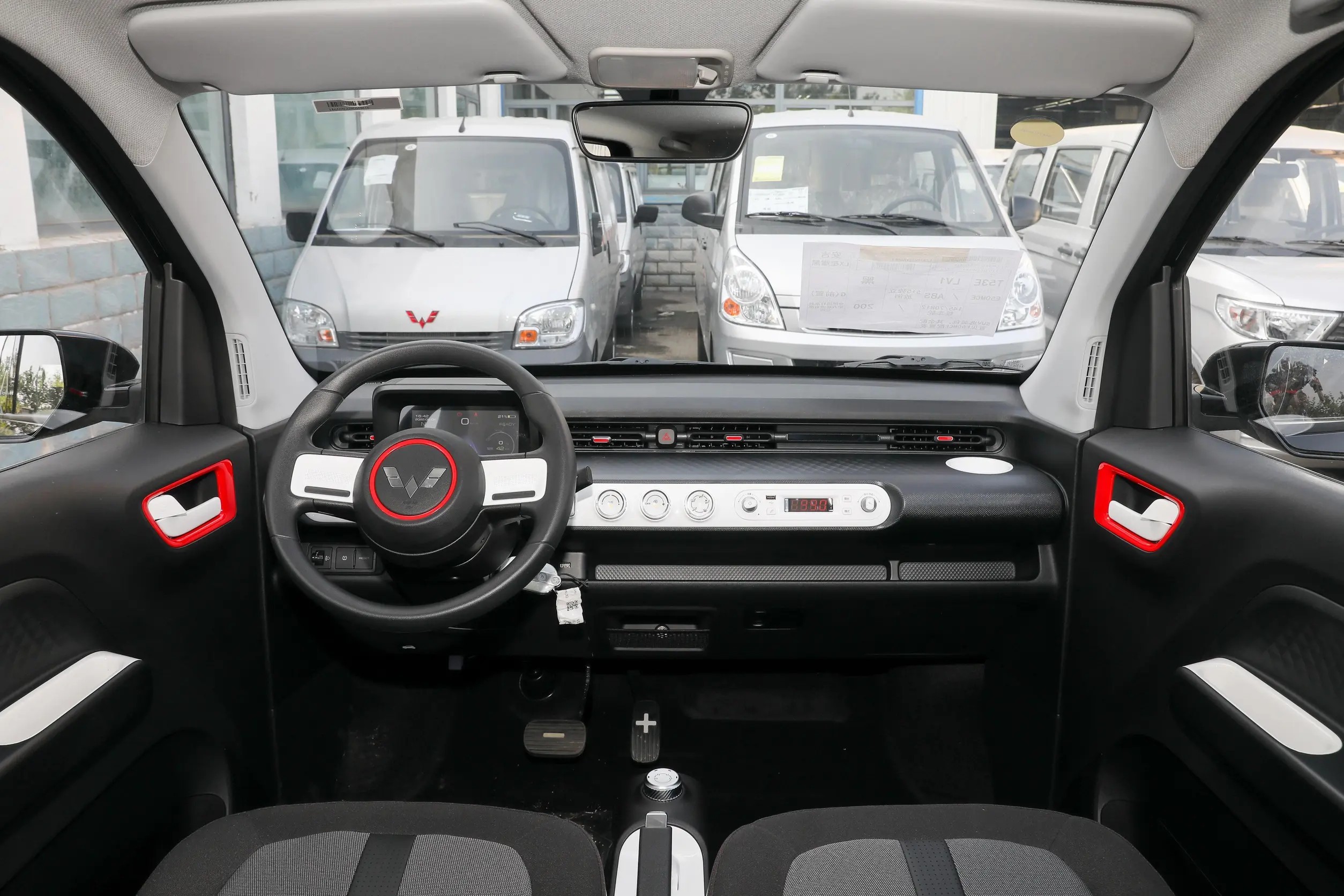 2022 Wuling Hongguang MINIEV GAMEBOY 200 - km Fun Edition with lithium - iron - phosphate battery