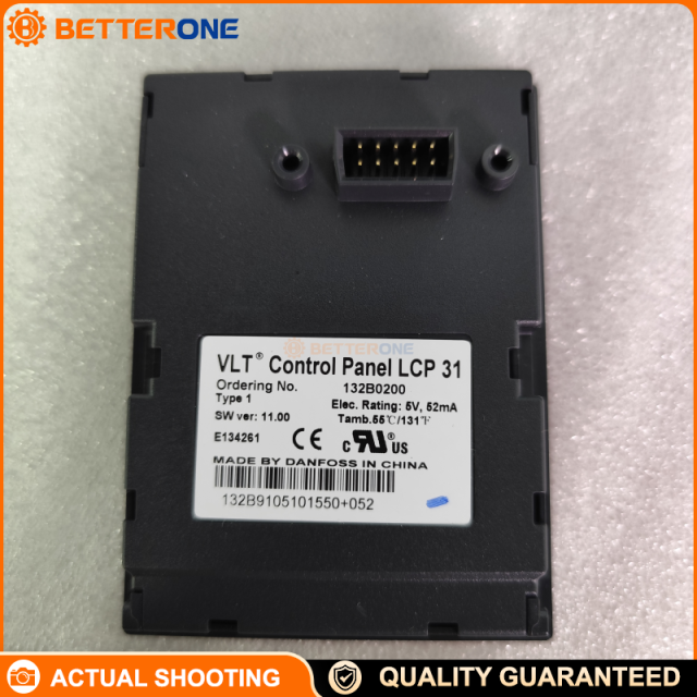 Danfoss VLT® Control Panel LCP 31 (132B0200) Local Control Panel for VLT® HVAC Basic Drive FC 101 8-Pole Connection