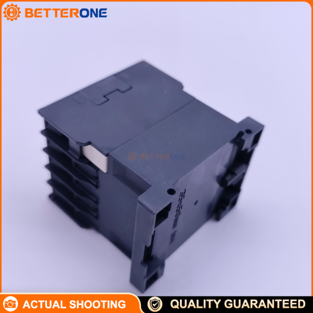 Schneider Electric TeSys K LC1K0610B7 IEC Contactor, 3-Pole (3NO), AC-3 6A ≤440V, 2.2kW @ 400V, 24 VAC 50/60Hz Coil, 1NO Aux, 690VAC