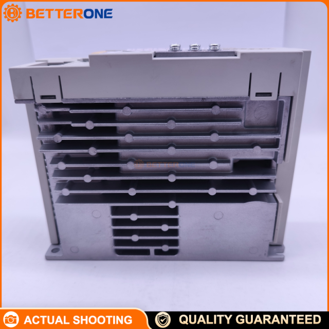 Mitsubishi MR-E-20A-QX002 AC Servo Drive/Amplifier, MR-E Series, 200W (0.2kW), 3-Phase 200–230VAC, Pulse Train Positioning, 500kpps