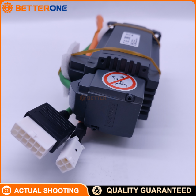 Siemens SIMOTICS S-1FL6 Servo Motor 1FL6034-2AF21-1AG1, 0.40 kW, 230V 3AC, 3000 rpm, 1.27 Nm, Incremental Encoder TTL 2500 S/R, IP65, Low Inertia, B5 Flange, Plain Shaft