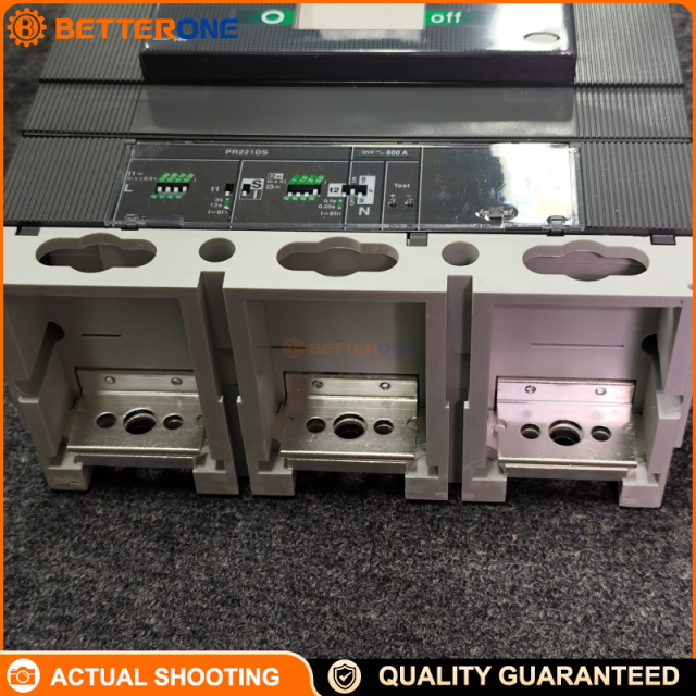 ABB Tmax T6S 800 MCCB 1SDA060278R1, PR221DS-LS/I Electronic Trip, 800A, 3-Pole Fixed, Front Terminals, 690VAC / 750VDC, LS/I Protection