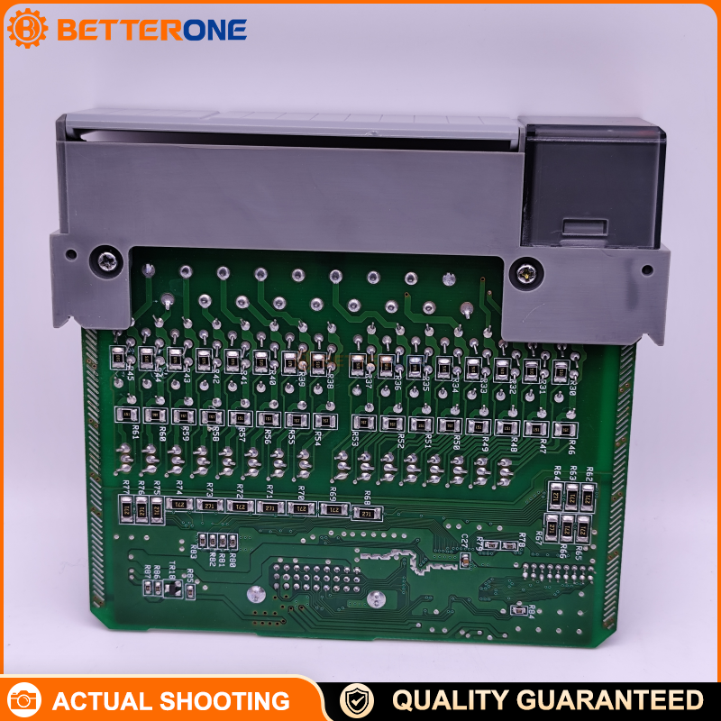 Allen-Bradley 1746-OA16 SLC 500 Digital AC Output Module 16-Point TRIAC 120/240VAC 85–265VAC 47–63Hz RTB 0.370A 5V Backplane