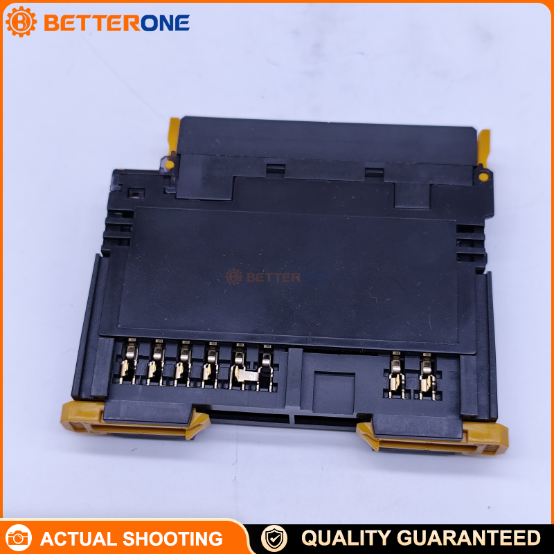 OMRON GRT1-OD8-1 SmartSlice Digital Output Module, 8-Point PNP, 24VDC (20.4–26.4V) Output, 0.5A/Channel, Push-in Wiring, IP20, 84×15×74.4mm