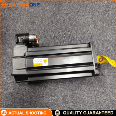 Allen-Bradley MPL-A330P-MJ74AA Kinetix MPL Low-Inertia Servo Motor, 230V Class, 100mm Frame, 76.2mm Stack, 5000 RPM, Multi-Turn Absolute High-Resolution Encoder (Hiperface), SpeedTec Right-Angle Quick Connect, 24VDC Holding Brake, Keyed Shaft