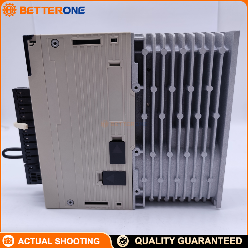Yaskawa SGDV-2R8A01A Sigma-5 (Σ-V) SERVOPACK Servo Drive, 200V Class 3-Phase 200–230VAC, 0.4kW 400W, 2.8A Continuous Output, Analog Voltage / Pulse Train Interface, Industrial Servo Amplifier