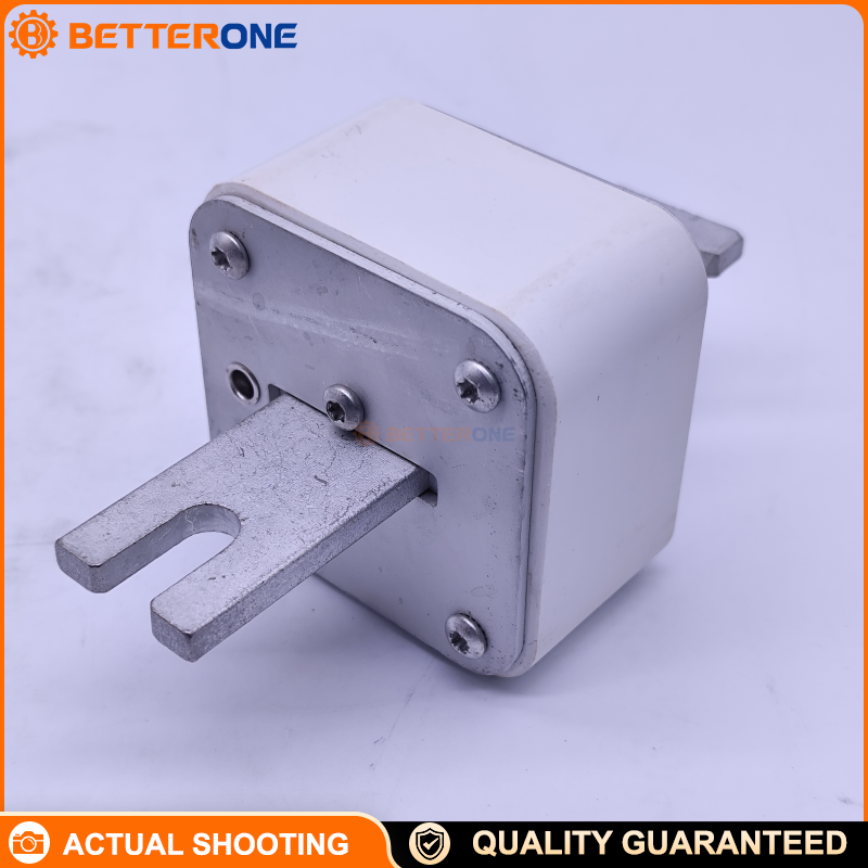 Eaton Bussmann 170M6018 High Speed Square Body Fuse Link, Class aR Semiconductor Protection, 1500A, 690V IEC / 700V UL, 200kA Breaking Capacity, Size 3, /80 Visual Top Indicator, Bolted Tag, DIN 43653, M10 Mounting