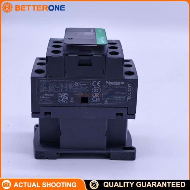 Schneider Electric LC1D09M7 TeSys D Contactor, 3P (3NO), AC-3 9A ≤440VAC, 220VAC 50/60Hz Coil, 4kW @ 380–400VAC, Built-in 1NO+1NC Aux (Mirror NC), Screw Clamp Terminals, DIN-Rail/Panel Mount, Up to 100kA SCCR