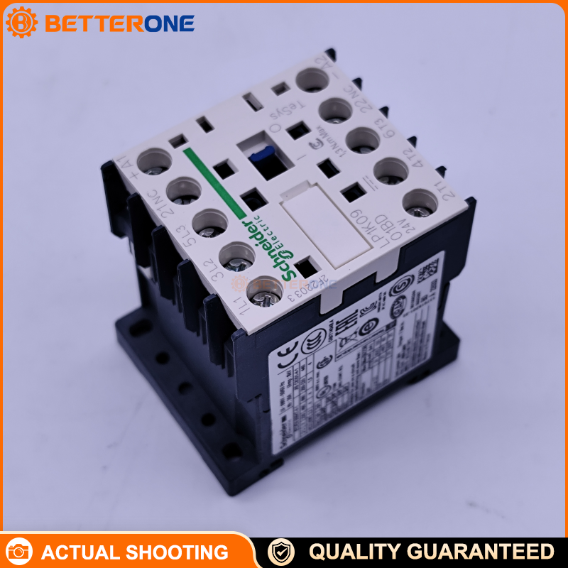 Schneider Electric LP1K0901BD TeSys K Mini Contactor, 3P (3NO), AC-3/AC-3e ≤440VAC 9A (4kW @ 400VAC), 24VDC Coil (BD), Built-In 1NC Auxiliary Contact, Screw Clamp Terminals, Ue 690VAC, DIN-Rail/Panel Mount