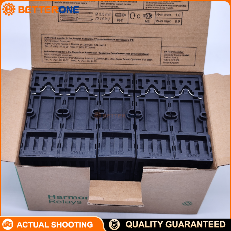 Schneider Electric RXZE2M114M Harmony Relay Socket Base, For RXM2 (2CO) & RXM4 (4CO) Plug-In Relays, 14-Pin, Screw Terminal, Mixed Contact Arrangement, DIN-Rail or Panel Mount, Ith 10A, System Voltage <250V