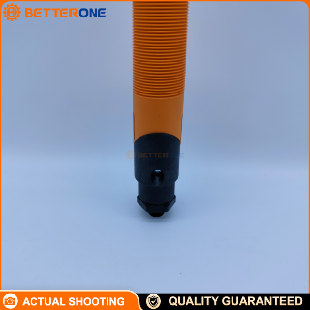 IFM OI5014 Diffuse Reflection Photoelectric Sensor (OIT-FPKG/US-100-DPS), Infrared 880nm, M30x1.5 Threaded, 3–700mm Long Range (Adjustable), PNP Output, Programmable Light-On/Dark-On, 10–55VDC, 250mA, 100Hz, IP65, M12 Connector