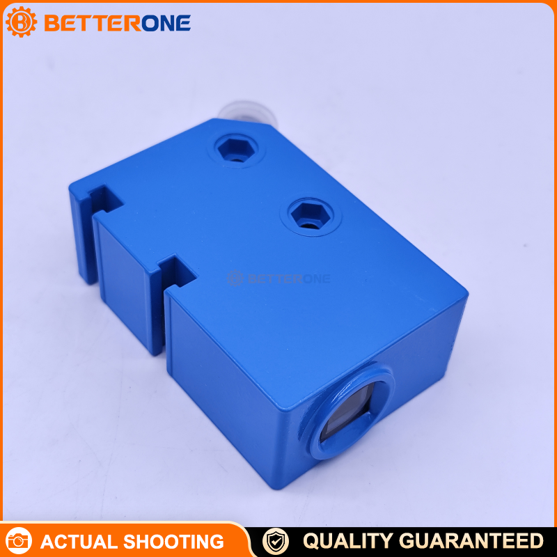 SICK KT6W-2N5116 Contrast Sensor (registration/print mark detection), RGB LED, ≤10 mm, NPN output, 10–30 VDC, 5 kHz, 100 µs response, M12 4-pin, IP67; ideal for packaging, printing, labeling.