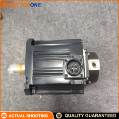 Mitsubishi Electric HF-SP152 MELSERVO-J3 AC Brushless Rotary Servo Motor 1.5kW Straight Shaft with Built-In 18-Bit Absolute Feedback Encoder, Medium Inertia Industrial Servo Motor for Motion Control, CNC and Automation Equipment