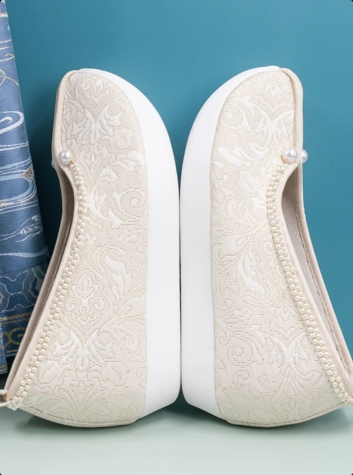 Traditional-style Elevator Round-toe Soft-sole & Shoes – Ming Mianxiu/Dengyun Hanfu Cloth Footwear
