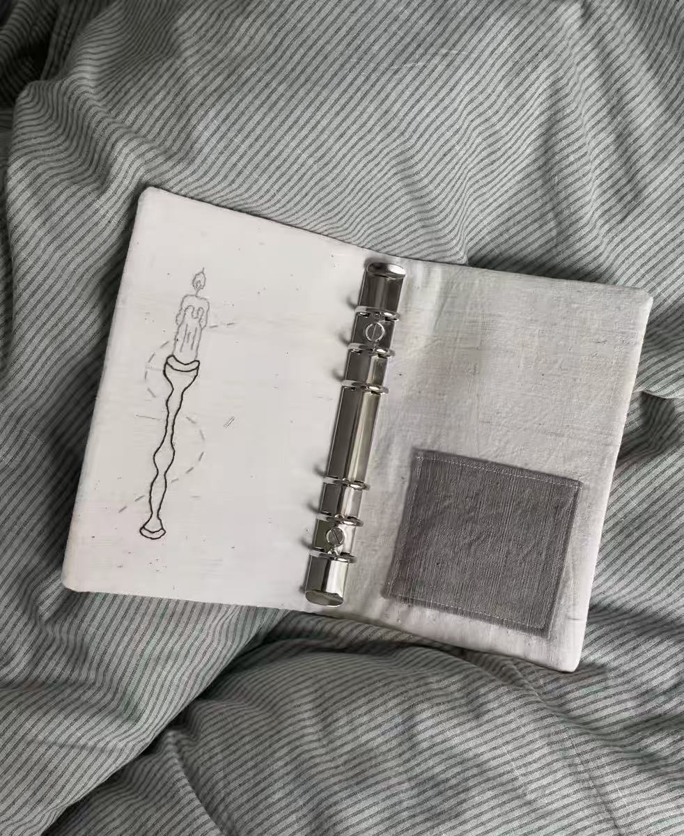 New Apple A6 Embroidered Loose-Leaf Notebook, Detachable Planner Journal, Portable Notepad for Students