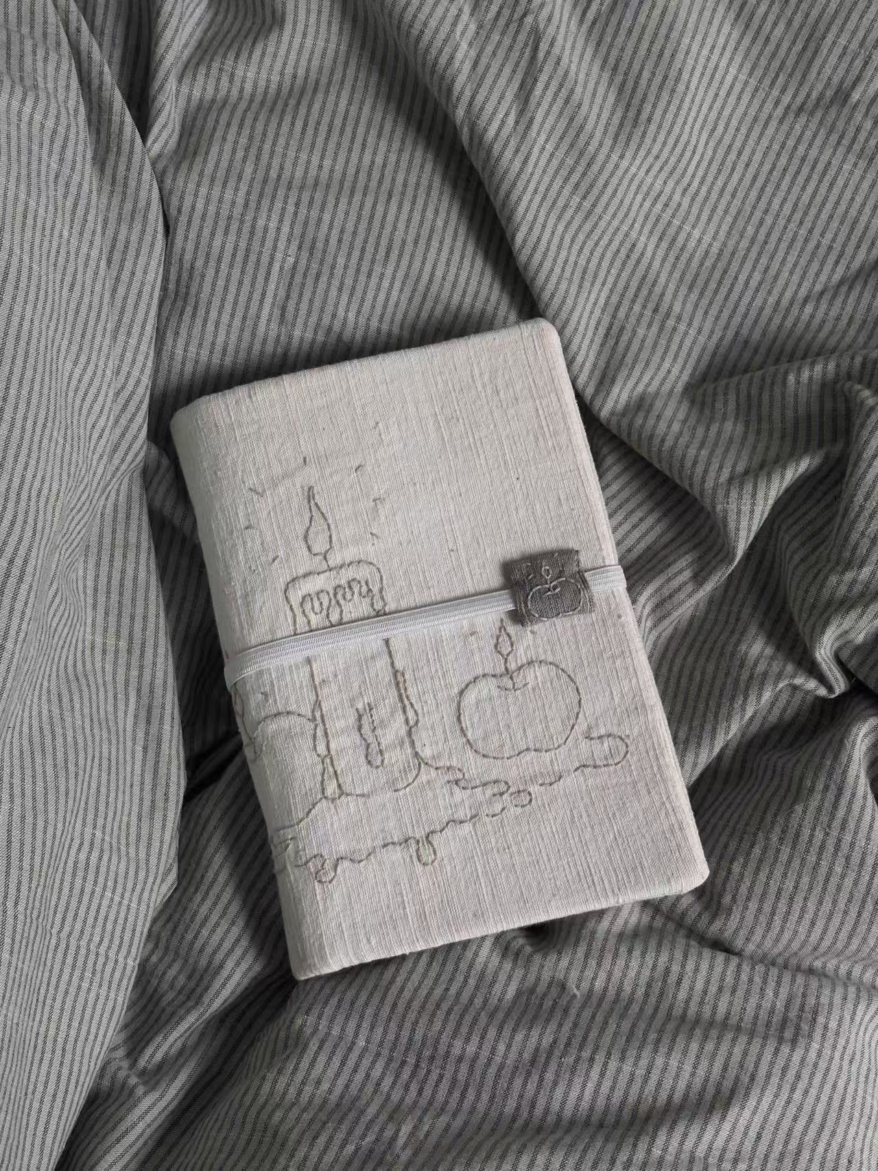 New Apple A6 Embroidered Loose-Leaf Notebook, Detachable Planner Journal, Portable Notepad for Students