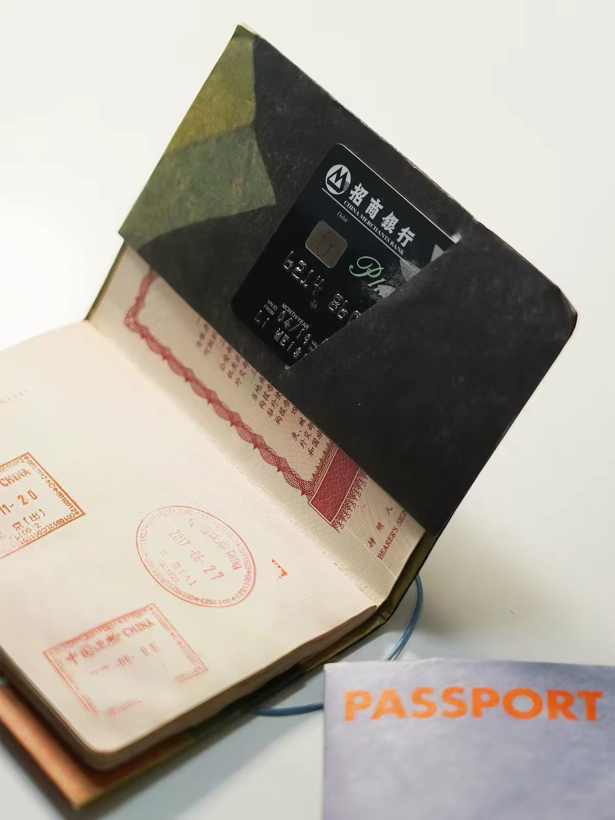 VM Vanilla Hill · On The Way Original Design Passport Holder, Tyvek Protective Sleeve, Storage Pouch, Card Wallet & Purse