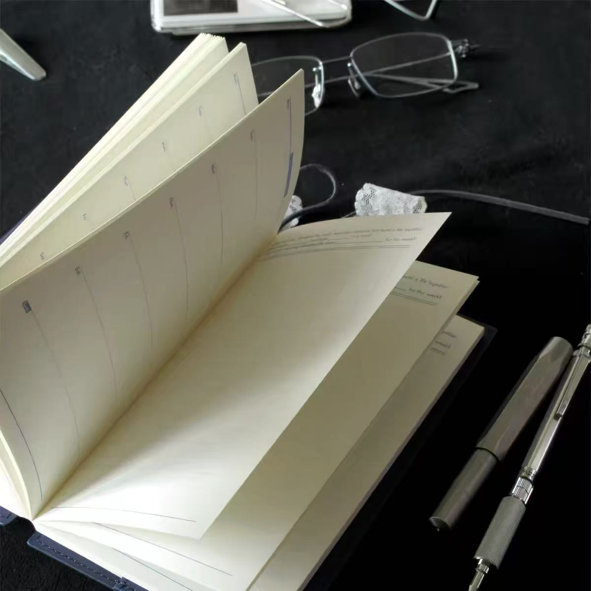 ROILLI OfficeSiren Office Siren Style Narrow B6 Weekly Planner with Band Closure