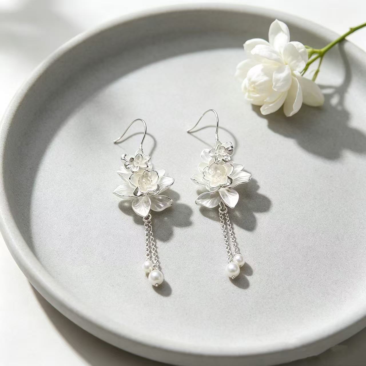 Vintage Chinese Style Floral Dangle Earrings