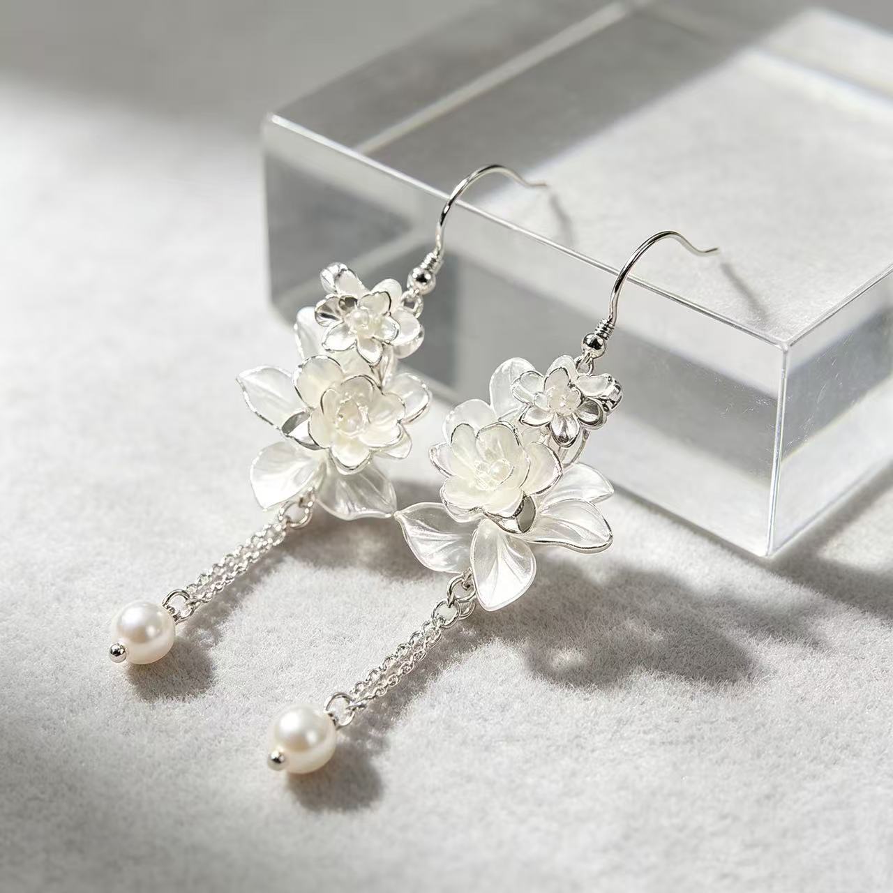 Vintage Chinese Style Floral Dangle Earrings