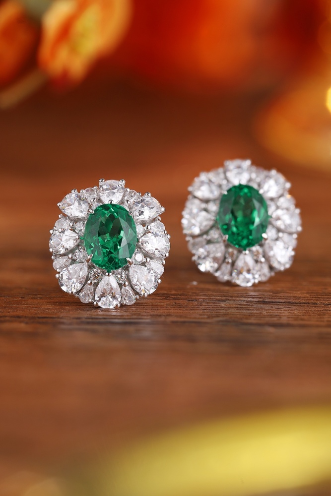 S925 Silver Lab-Grown Emerald Stud Earrings