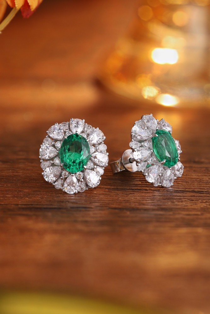 S925 Silver Lab-Grown Emerald Stud Earrings