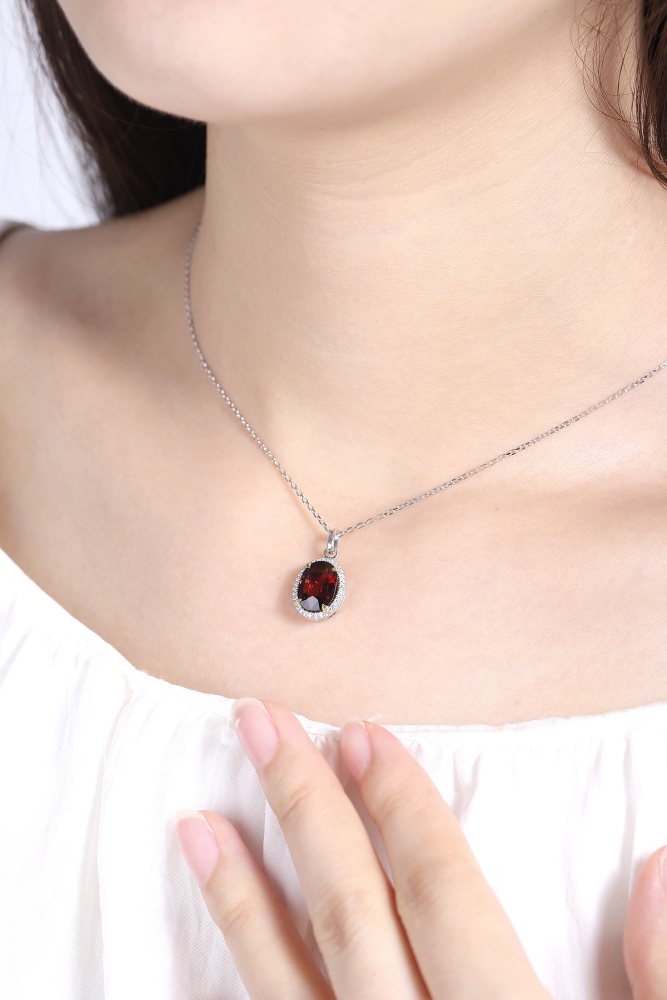 S925 Sterling Silver Natural Garnet Necklace Y