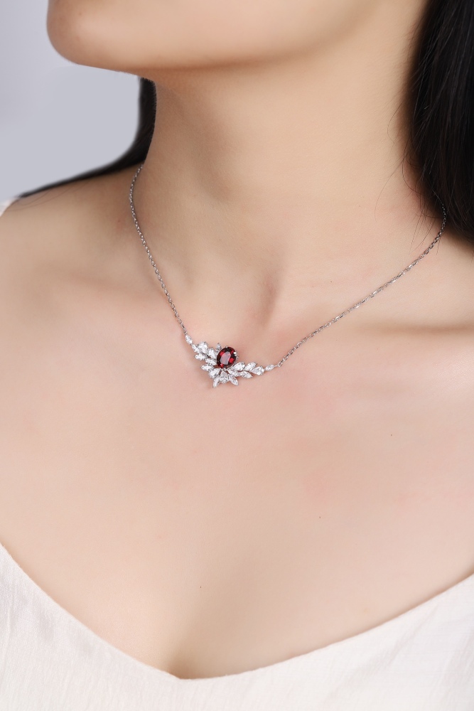 S925 Sterling Silver Natural Garnet Necklace Y