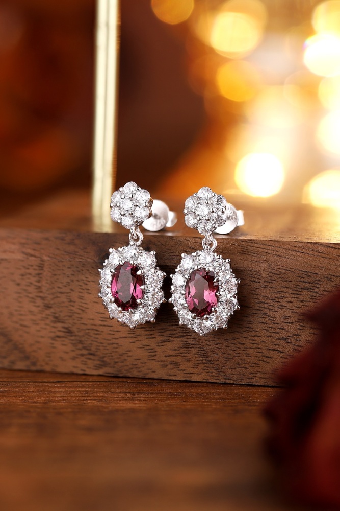 S925 Silver Natural Garnet Stud Earrings