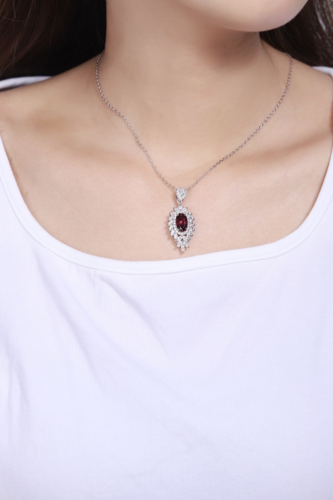 S925 Sterling Silver Natural Garnet Necklace Y