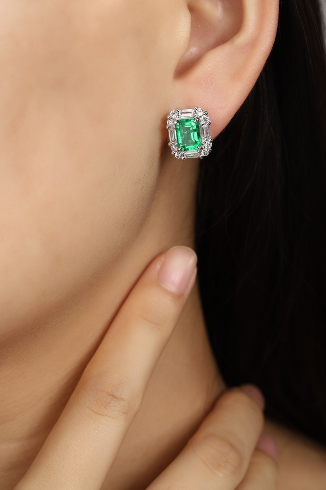 S925 Silver Lab-Grown Emerald Stud Earrings