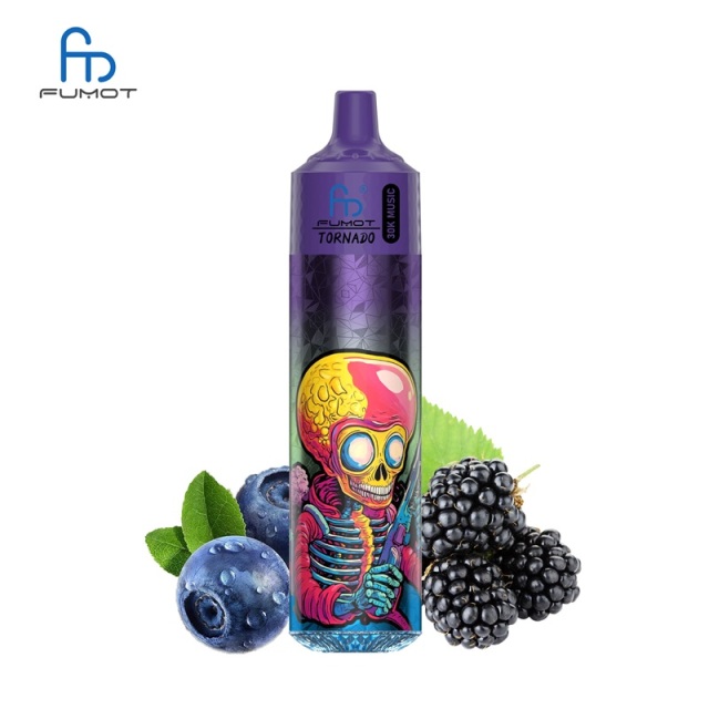 A bottle of purple vape with a skull on it, next to blueberries, representing Blueberry Sour Raspberry flavor on a white backdrop.
