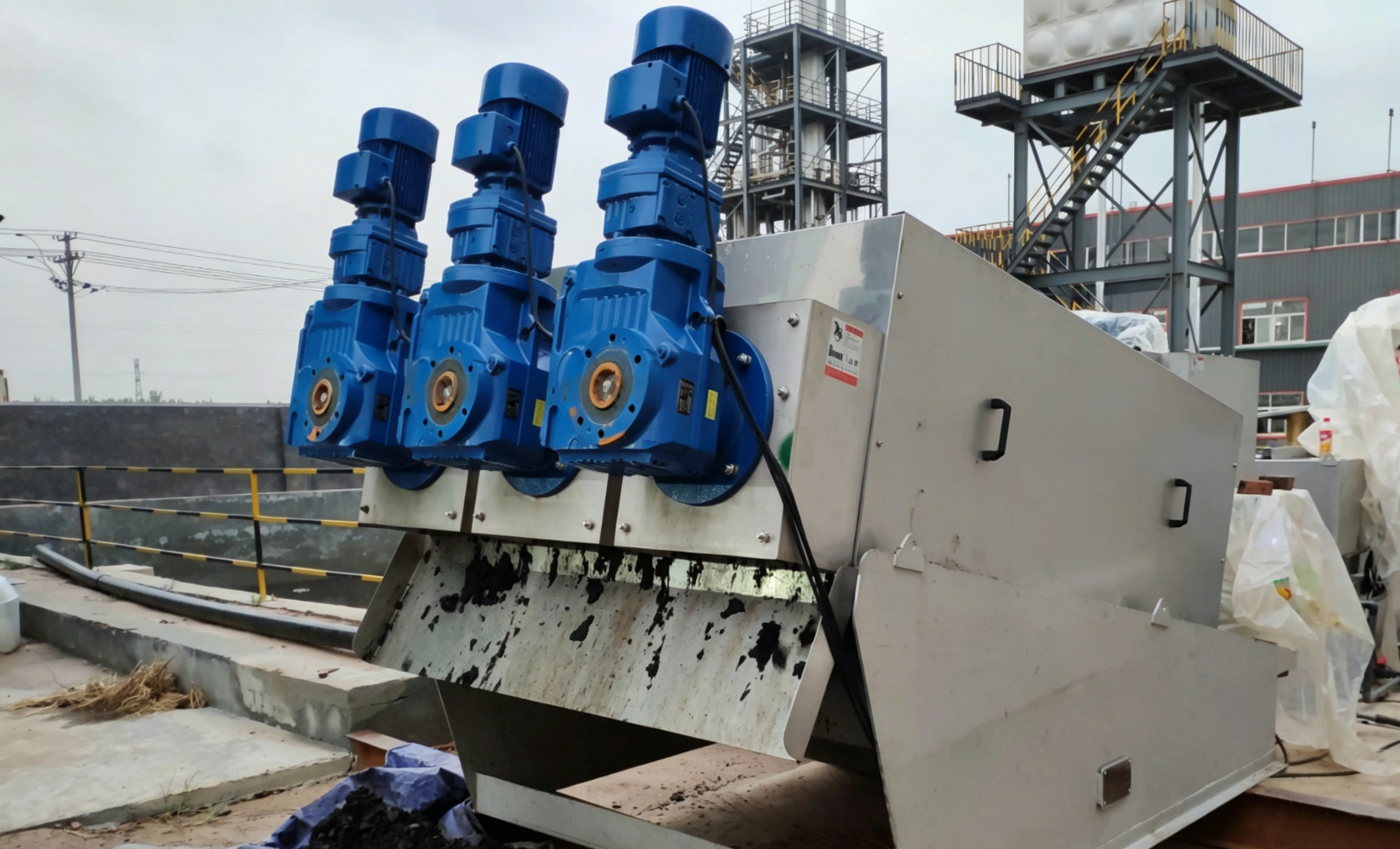 Sludge Dewatering Equipment