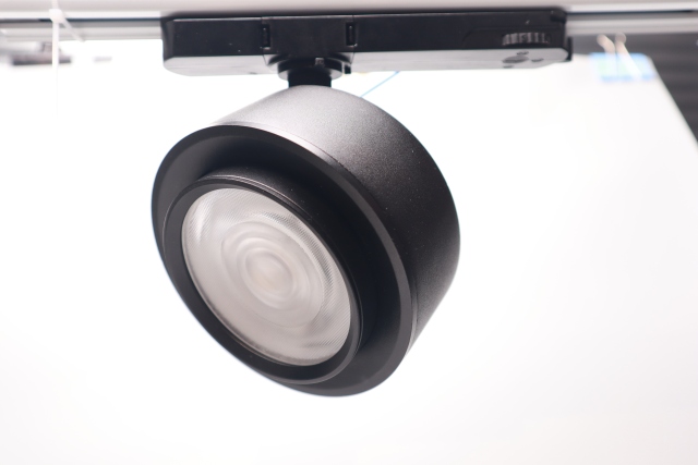LT04 TRACK LIGHT