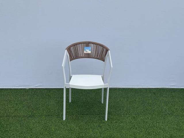 Twisted rattan flat tube chair