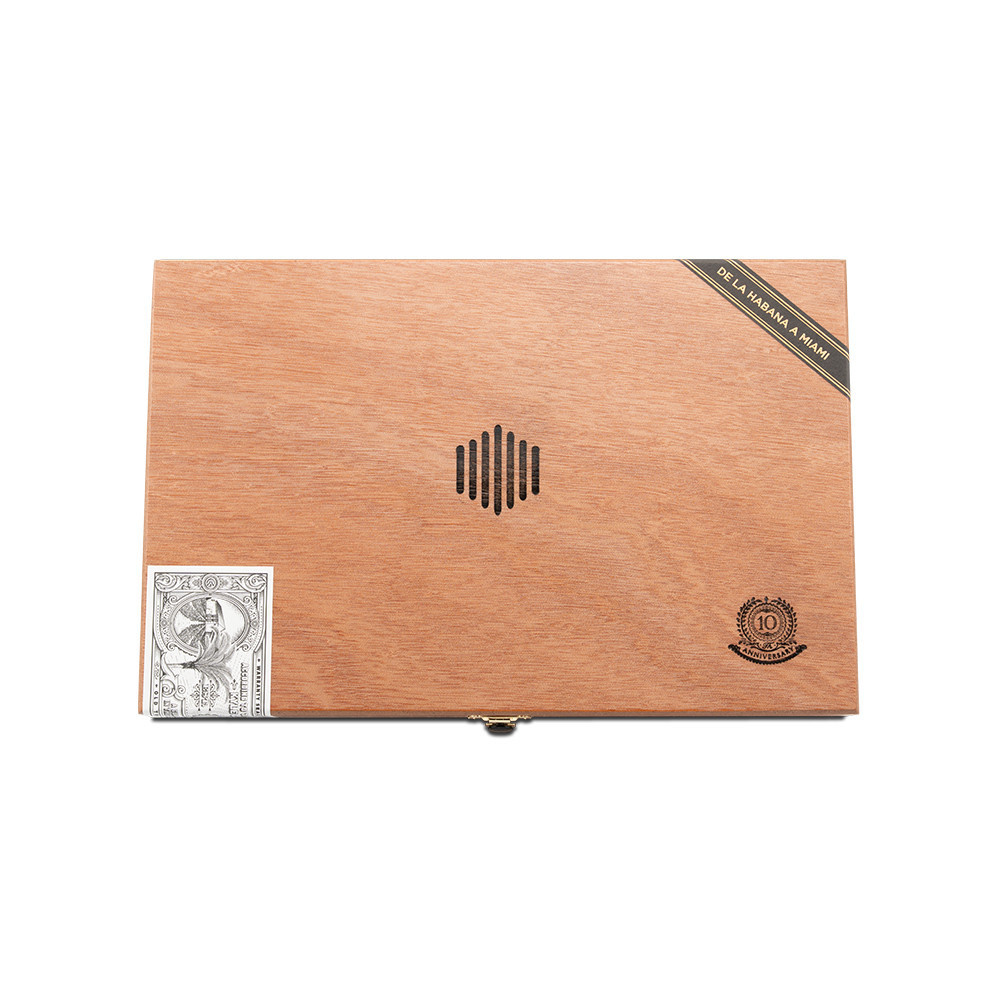 Warped 茄卷 La Colmena 10th Anniversary Amado no.50 2024LE 蜂巢 10周年 阿马多 50 2024限量版