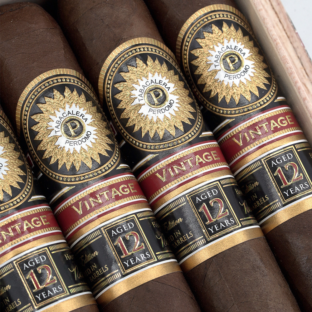 Perdomo 佩尔多莫 Double Aged 12 Year Vintage Sun Grown Robusto 双陈年佳酿 12 年 日晒 罗伯图