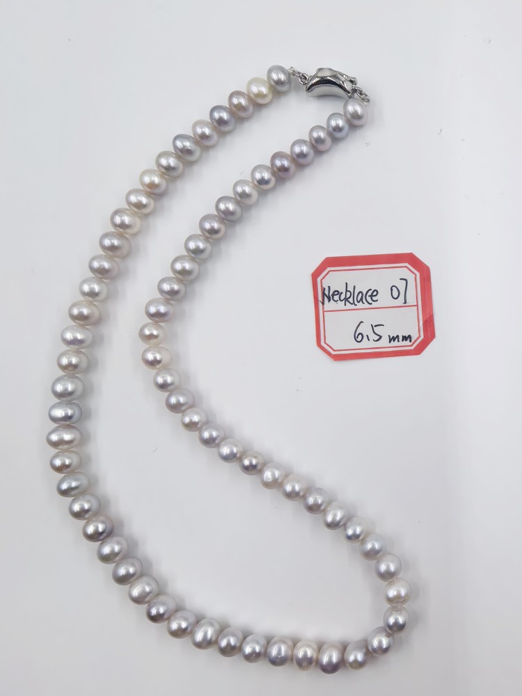 Freshwater Pearl Necklace Gray Purple color 6.5mm